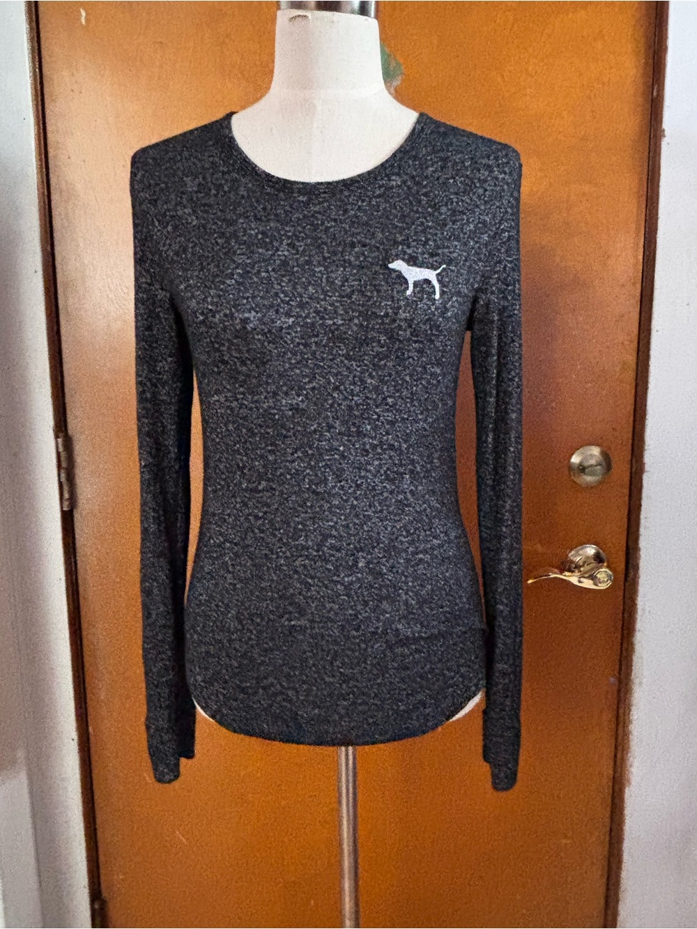 VS Pink sleep shirt. Glitter dog. Small
